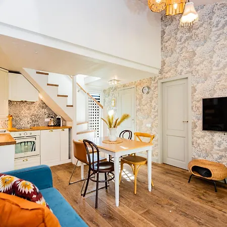 Luxury With Pine Forest View, Апартаменты *