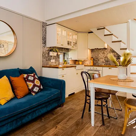 Luxury With Pine Forest View, Апартаменты