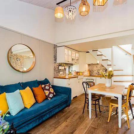 Апартаменты Luxury With Pine Forest View,