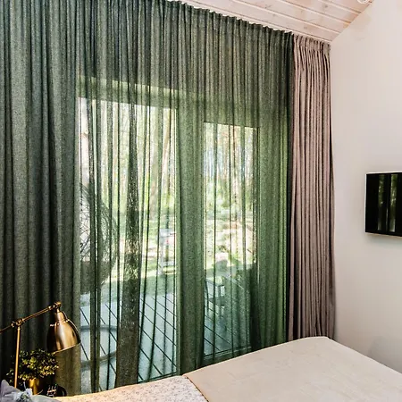 Luxury With Pine Forest View, Апартаменты