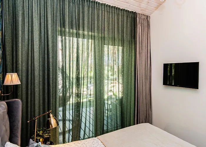 Luxury With Pine Forest View, Apartman